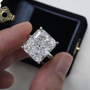 GRA Certified VVS1 12.00 CT* Elongated Radiant-cut Crushed Ice Moissanite Ring 6